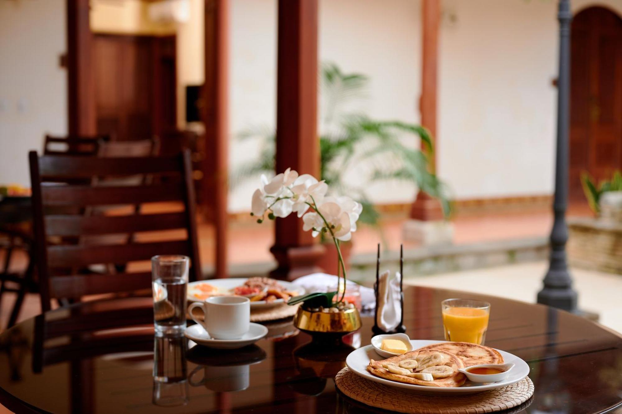 Hotel Plaza Colon - Granada Nicaragua エクステリア 写真