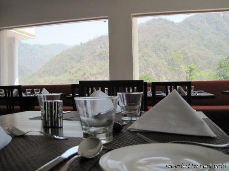 Hotel Dewa Retreat- A Himalayan Boutique Hotel リシケーシュ エクステリア 写真