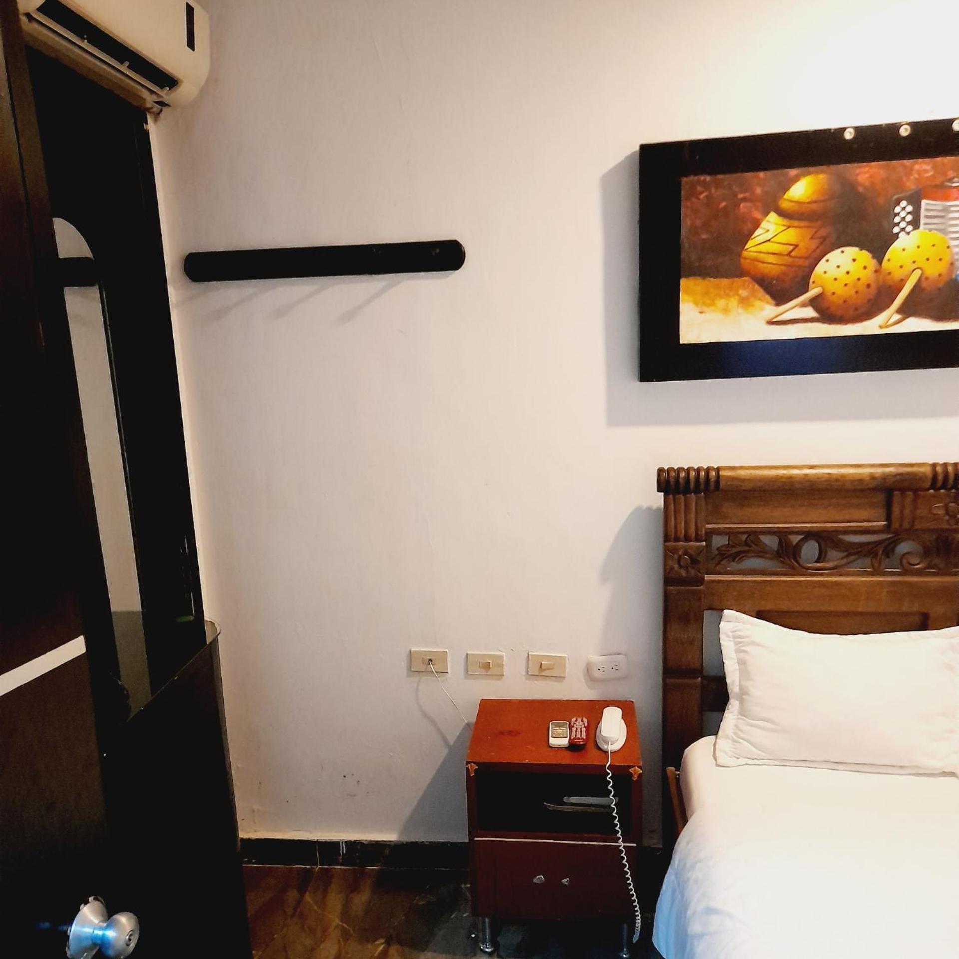 Hotel Sarachuy バジェドゥパル エクステリア 写真