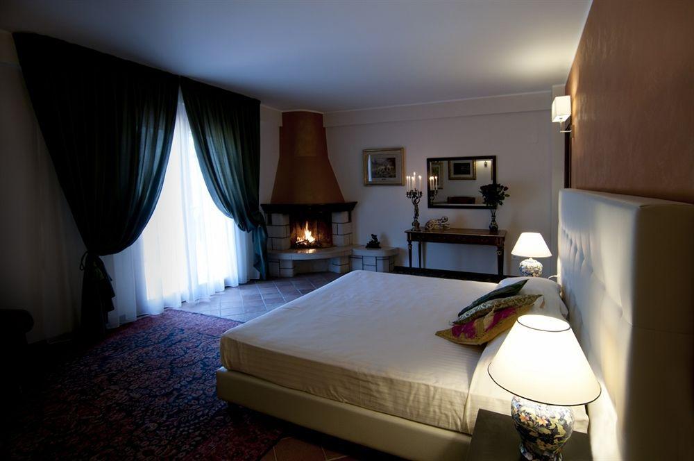 Queen Hotel サン・ジョヴァンニ・テアティーノ エクステリア 写真