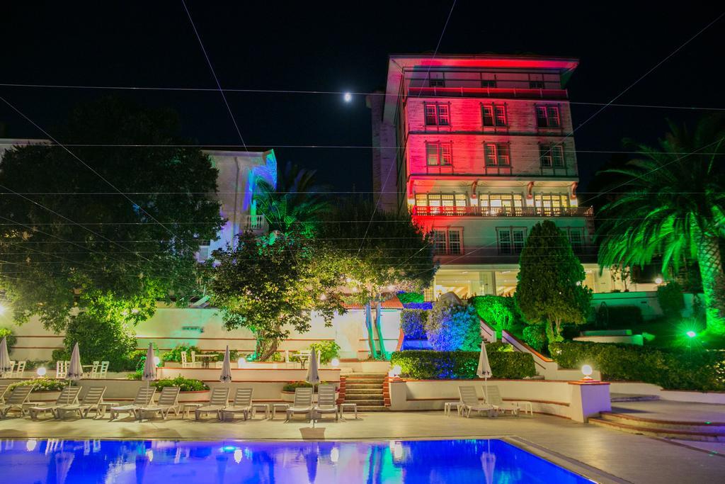 Merit Halki Palace Hotel ヘイベリアダ エクステリア 写真