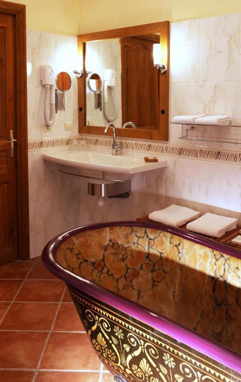 Domaine Saint-Roch Hotel Spa Salzuit エクステリア 写真