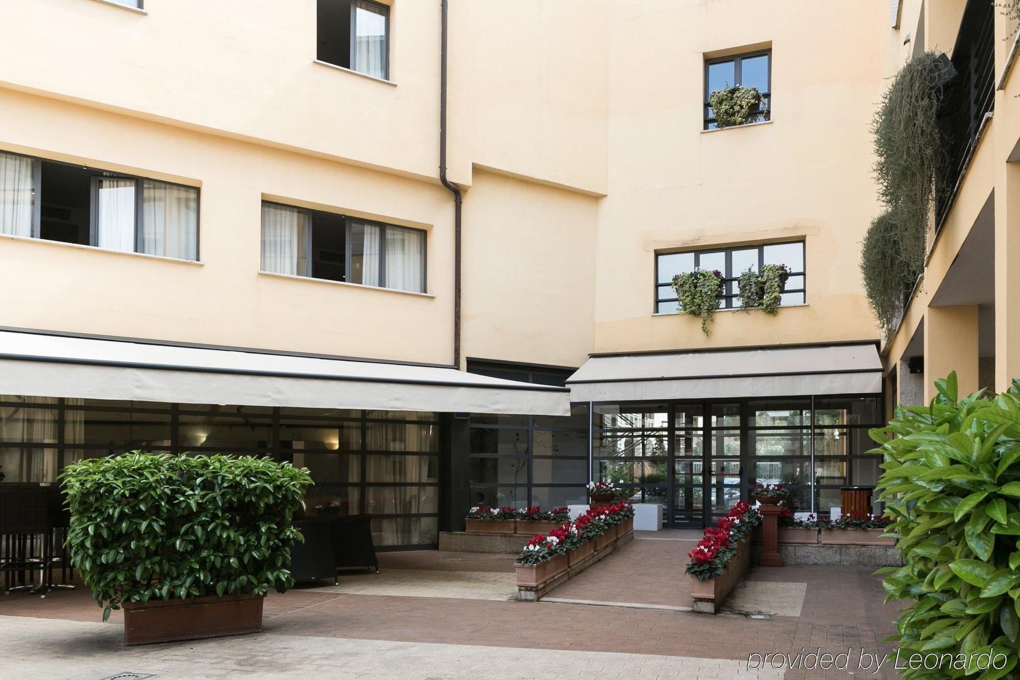 B&B Hotel Roma Tuscolana San Giovanni エクステリア 写真