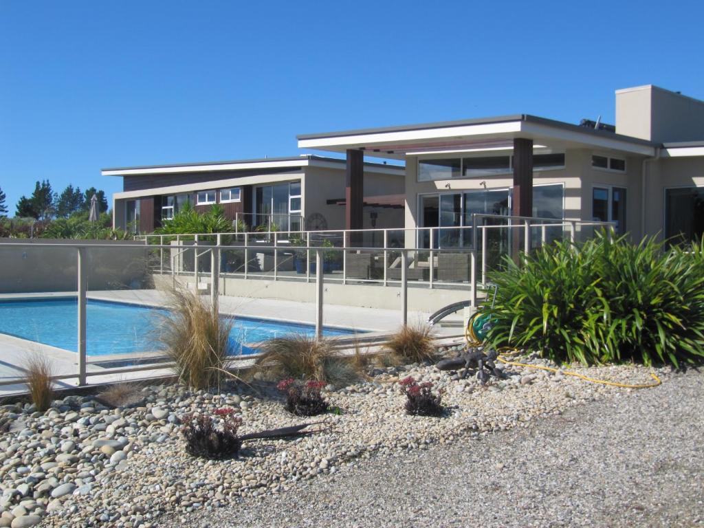 Almyra Waterfront Accommodation Tasman エクステリア 写真