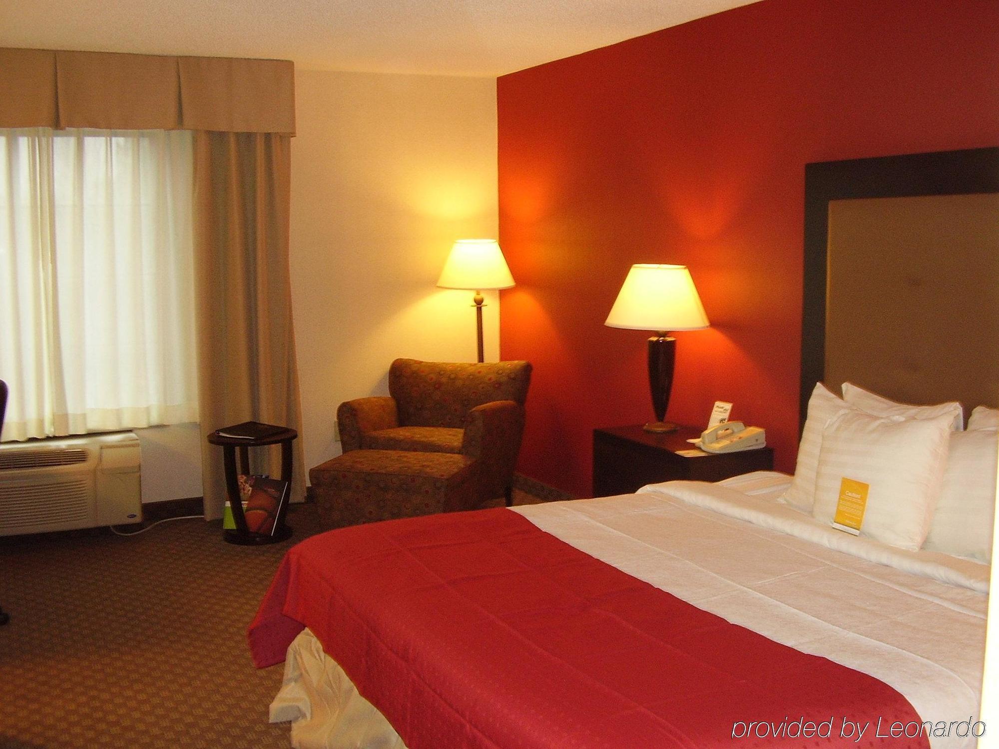 Holiday Inn & Suites Raleigh Cary, An Ihg Hotel エクステリア 写真