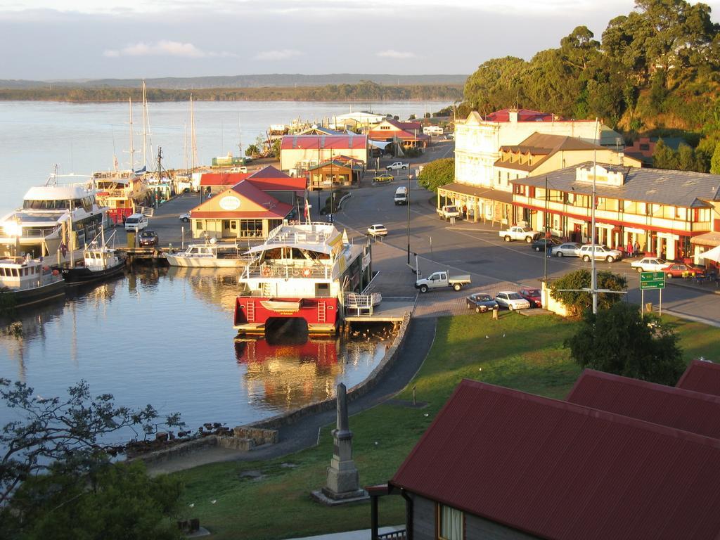 Strahan Bungalows エクステリア 写真