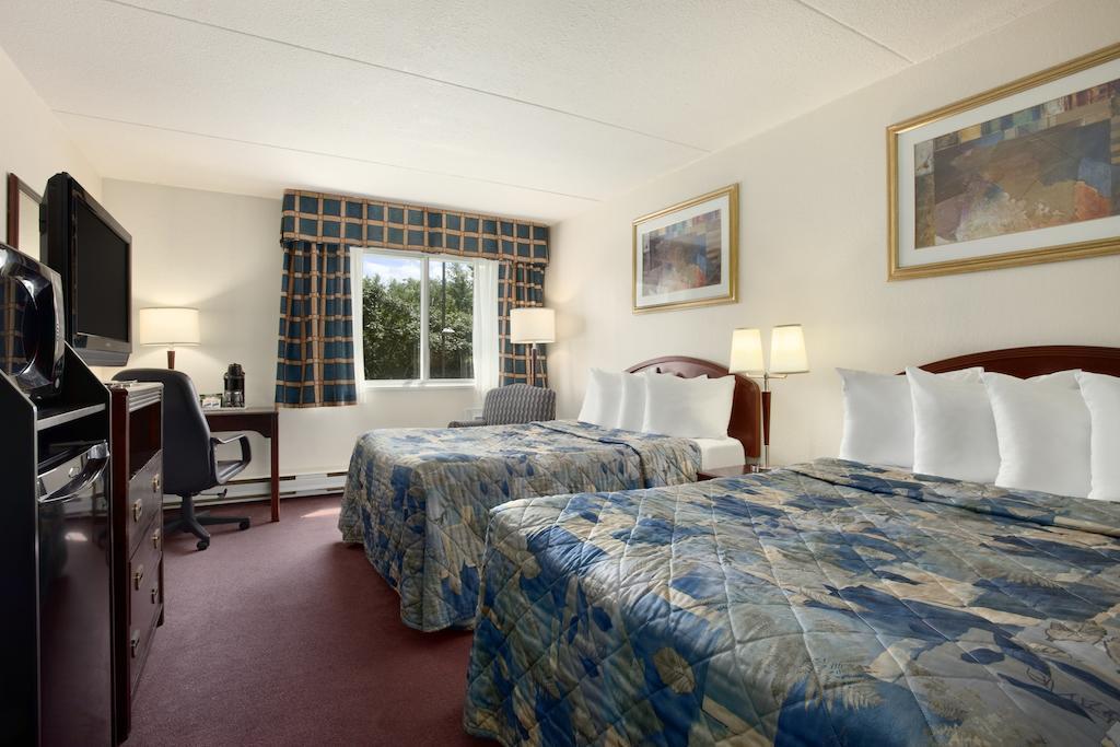 Travelodge Calgary Macleod Trail 部屋 写真