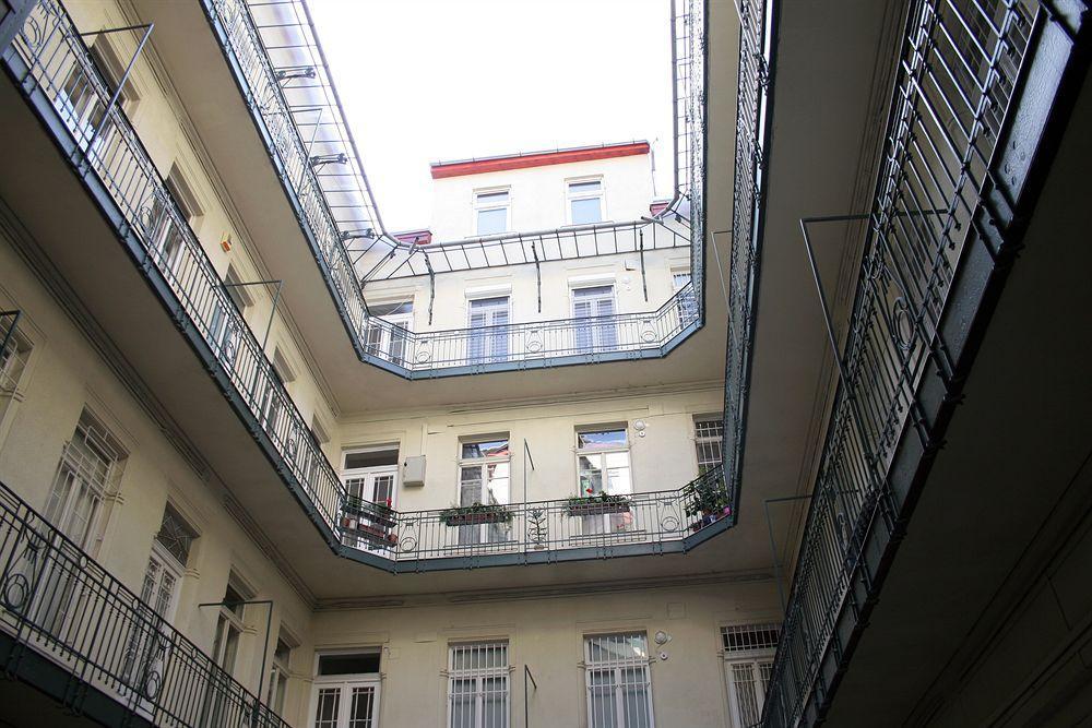 Central Apartment In Budapest ブダペスト エクステリア 写真