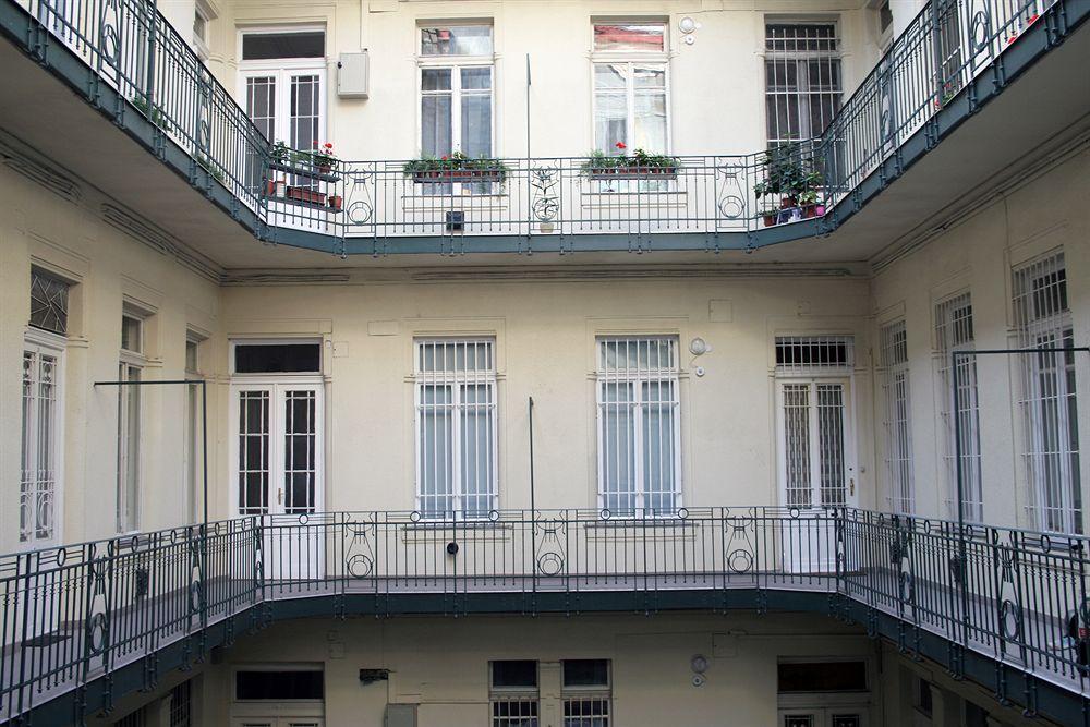 Central Apartment In Budapest ブダペスト エクステリア 写真