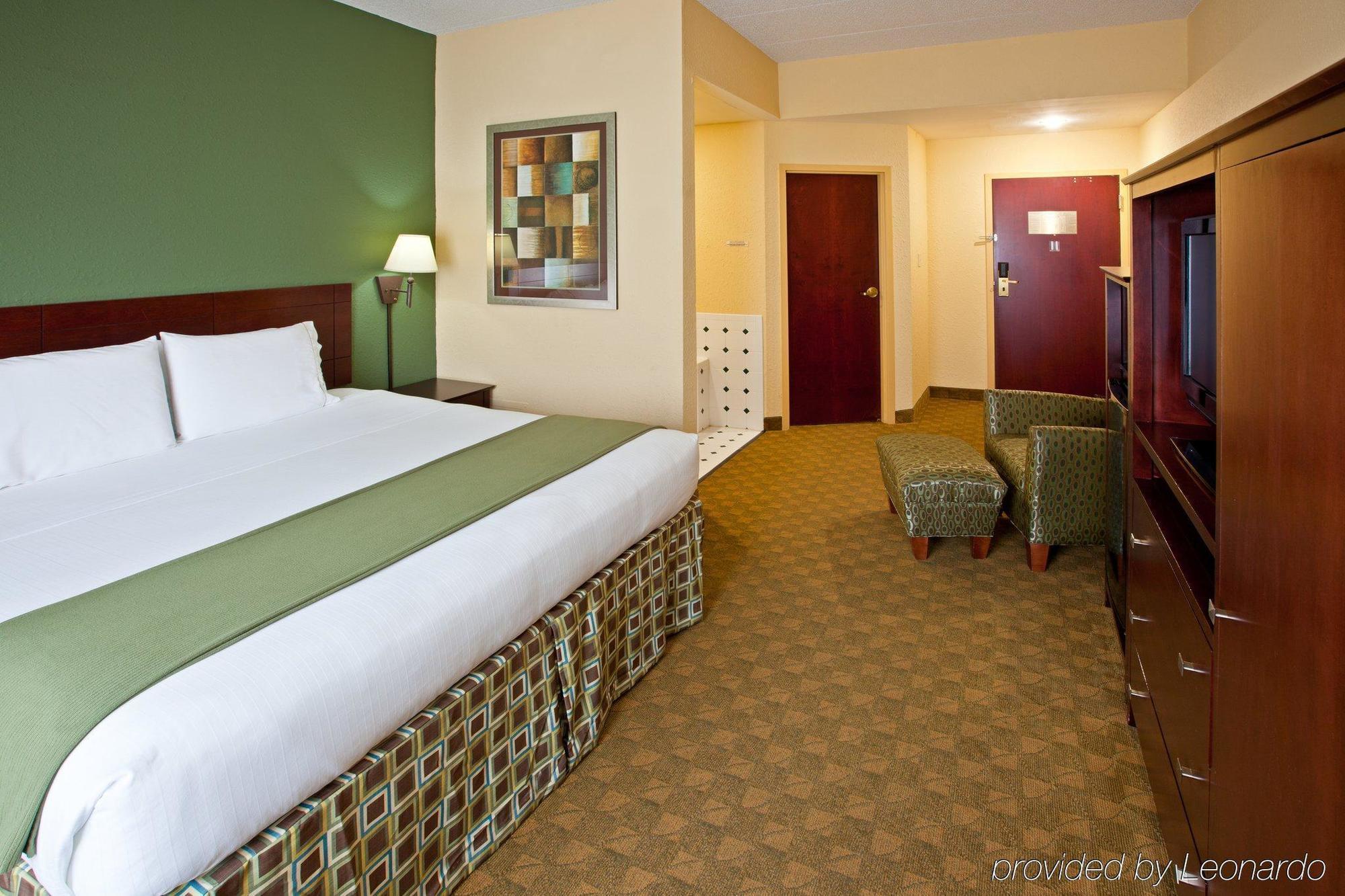 ホテル ベスト ウェスタン イーグルス イン モアヘッド 部屋 写真