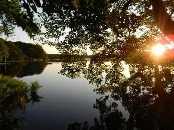 ホテルCharming Lakehouse In サウサンプトン エクステリア 写真