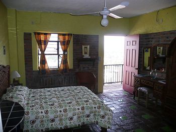 Old Mazatlan Inn エクステリア 写真