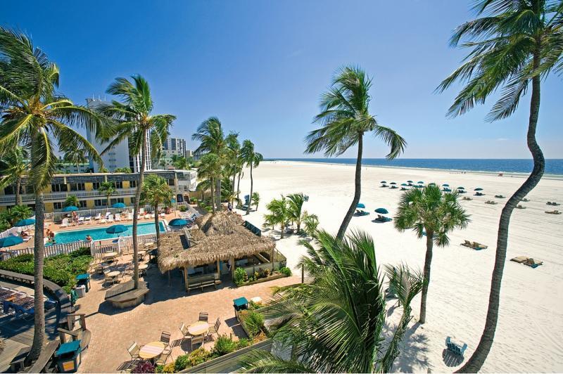 ホテル アウトリガー ビーチ リゾート フォートマイヤーズビーチ エクステリア 写真