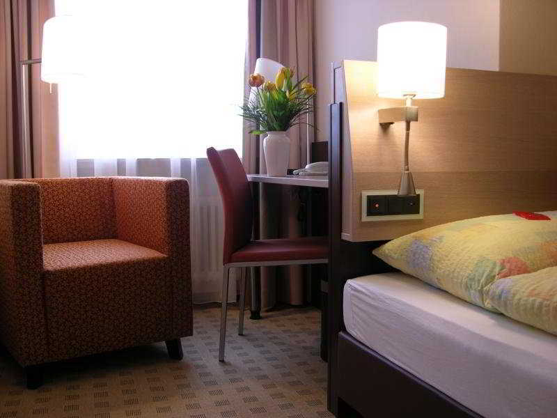 ホテル アルファ ビルスフェルデン 部屋 写真
