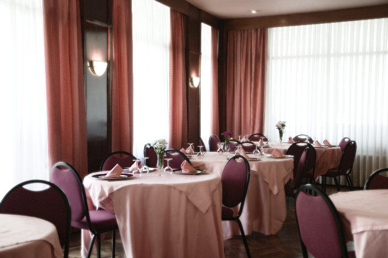 ホテル ウンサガ プラザ Éibar レストラン 写真