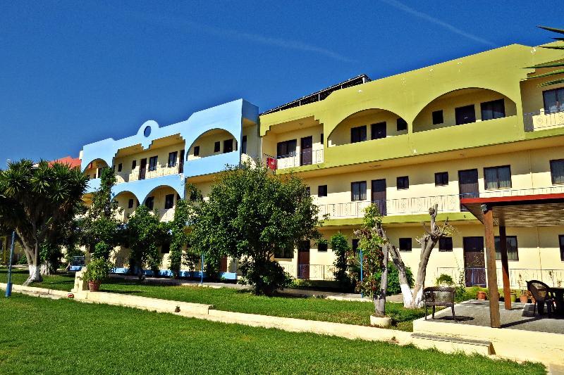 Maritime Hotel Apartments Petaloudes エクステリア 写真