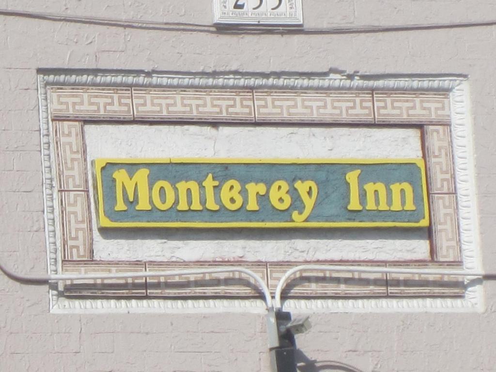 モントレー イン ホテル ロサンゼルス エクステリア 写真