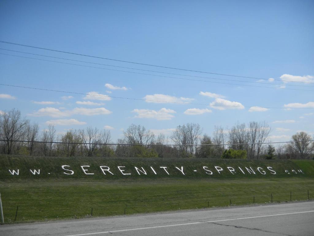 ホテルSerenity Springs - Michigan City Springfield エクステリア 写真