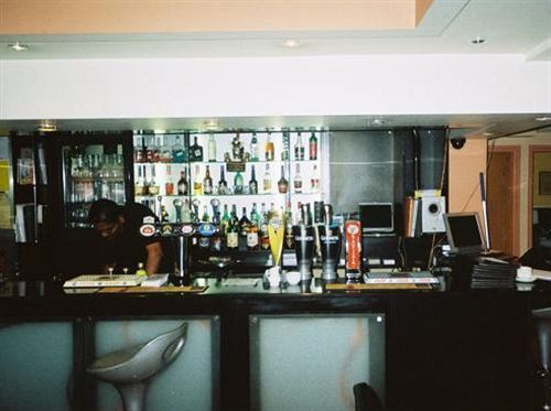 Oyo VII Hotel & Indian Restaurant ハウンズロー エクステリア 写真