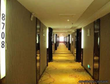 Super 8 Hotel Lanzhou East Bus Station エクステリア 写真