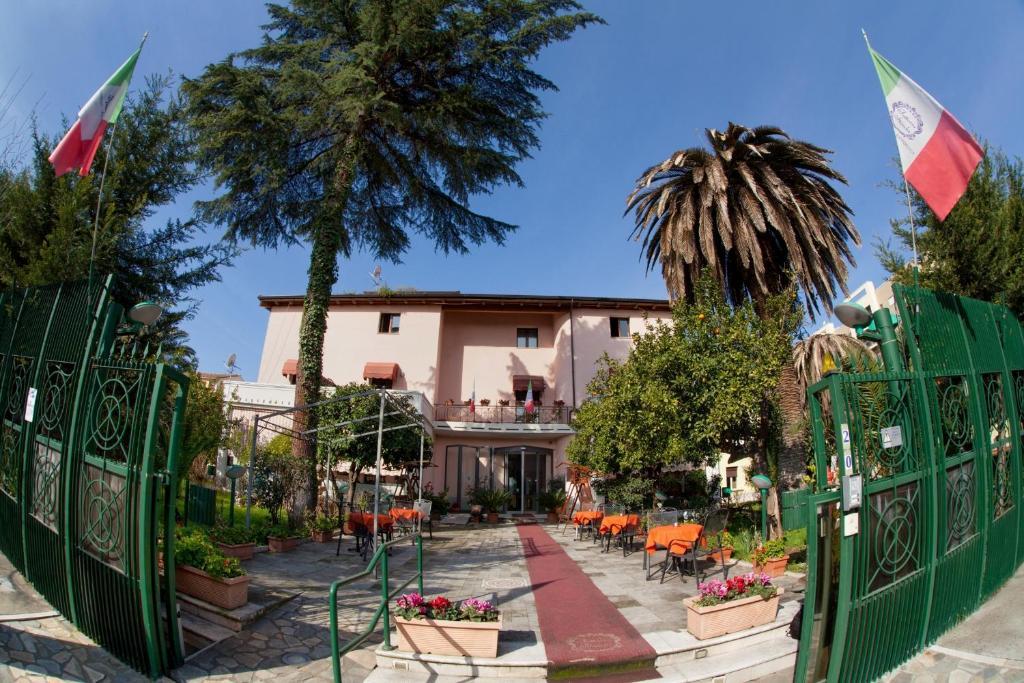 Hotel Fattoria Stocchi Quattromiglio エクステリア 写真