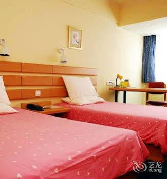 Home Inn Wuhan Jianshe Avenue Qingnian Road エクステリア 写真