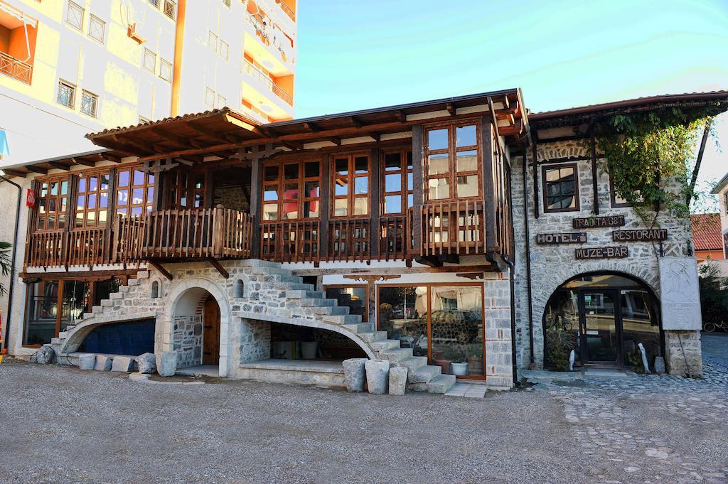 Hotel Tradita Shkodër エクステリア 写真
