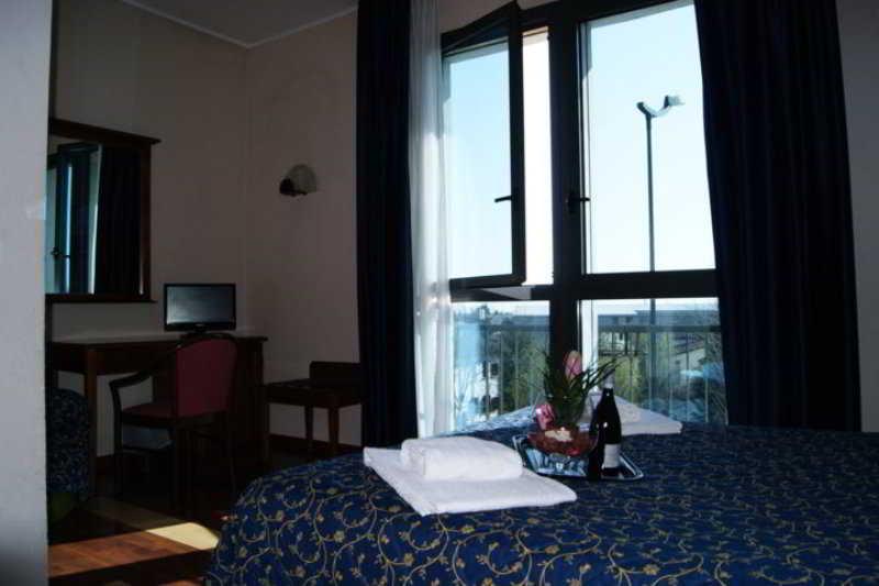 Hotel Resi Dep. ヴィゴンツァ エクステリア 写真