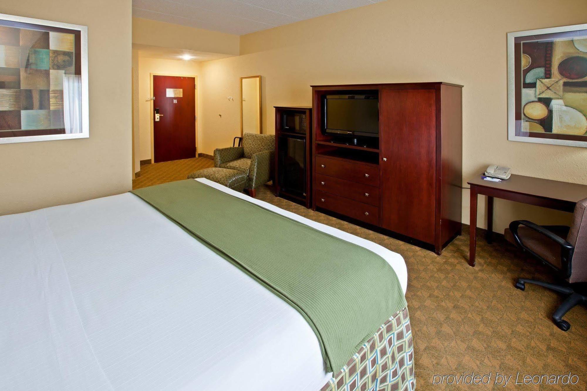 ホテル ベスト ウェスタン イーグルス イン モアヘッド 部屋 写真