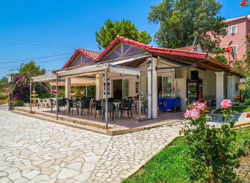 Olga Hotel - Agios Stefanos シダリオン エクステリア 写真