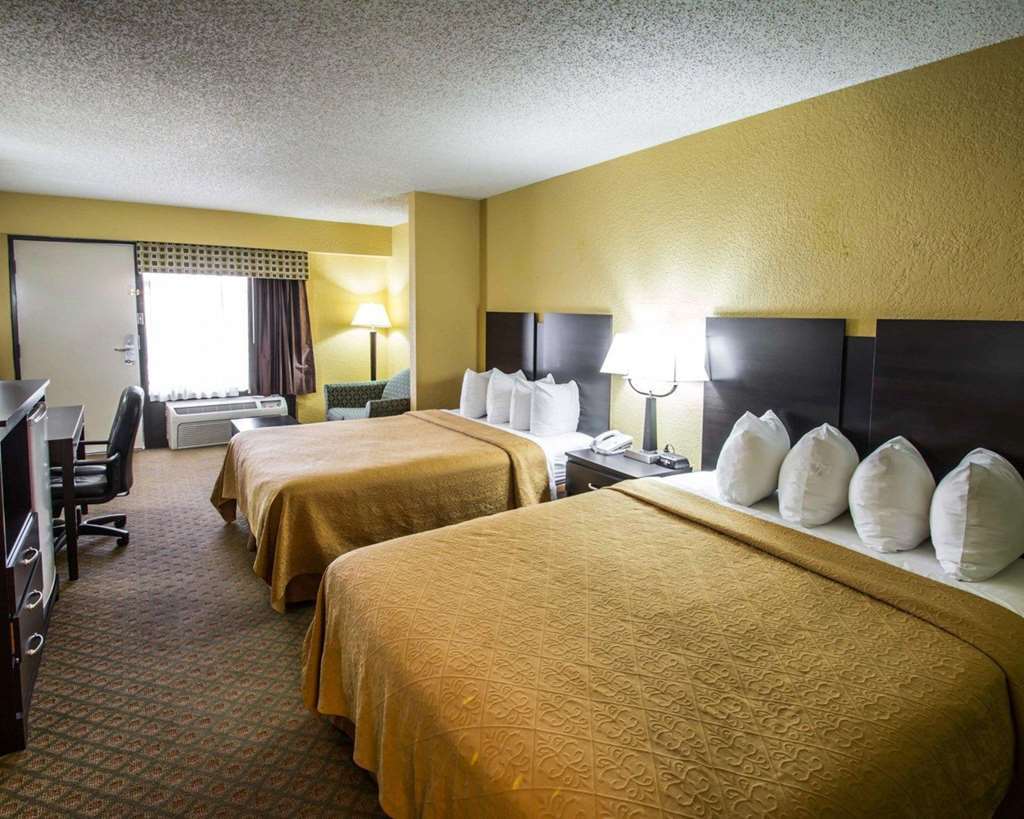 Quality Inn & Suites Orlando Airport 部屋 写真