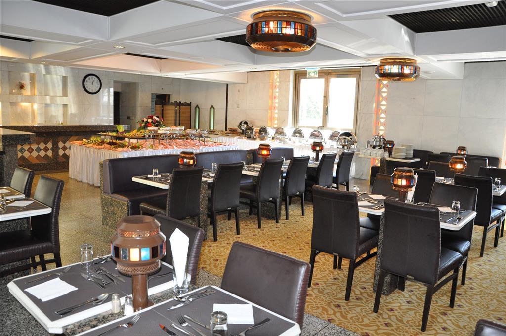 ホテル Royal Tulip Al Rasheed Baghdād レストラン 写真