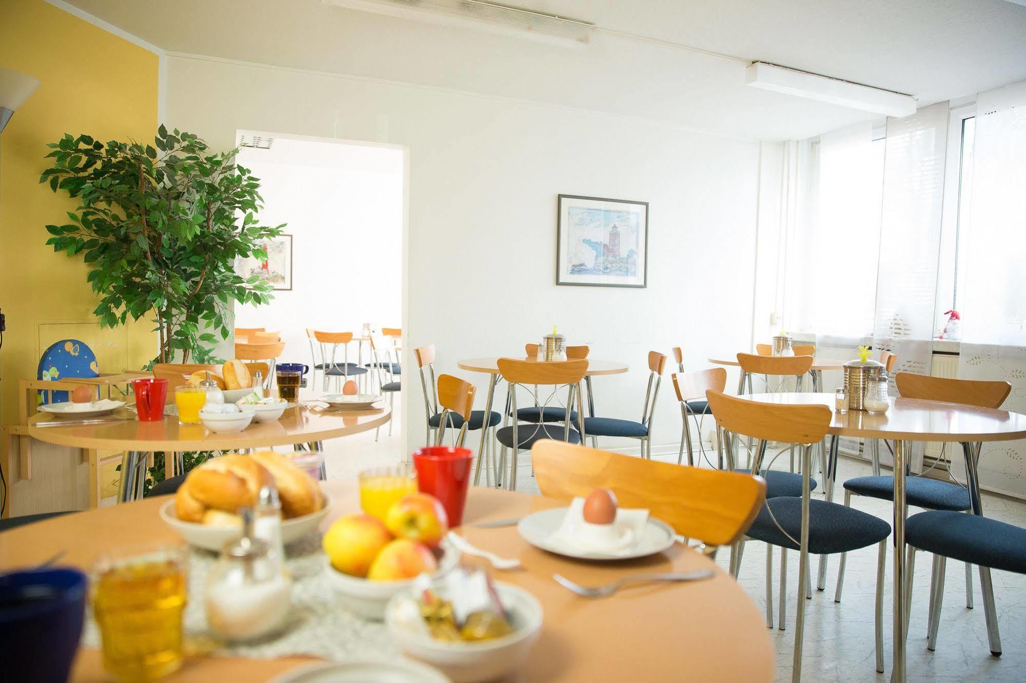 Gastehaus Rostock Lutten Klein エクステリア 写真