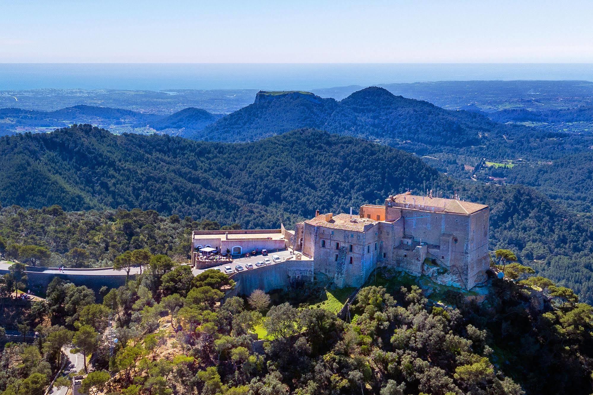 Petit Hotel Hostatgeria Sant Salvador フェラニチ エクステリア 写真