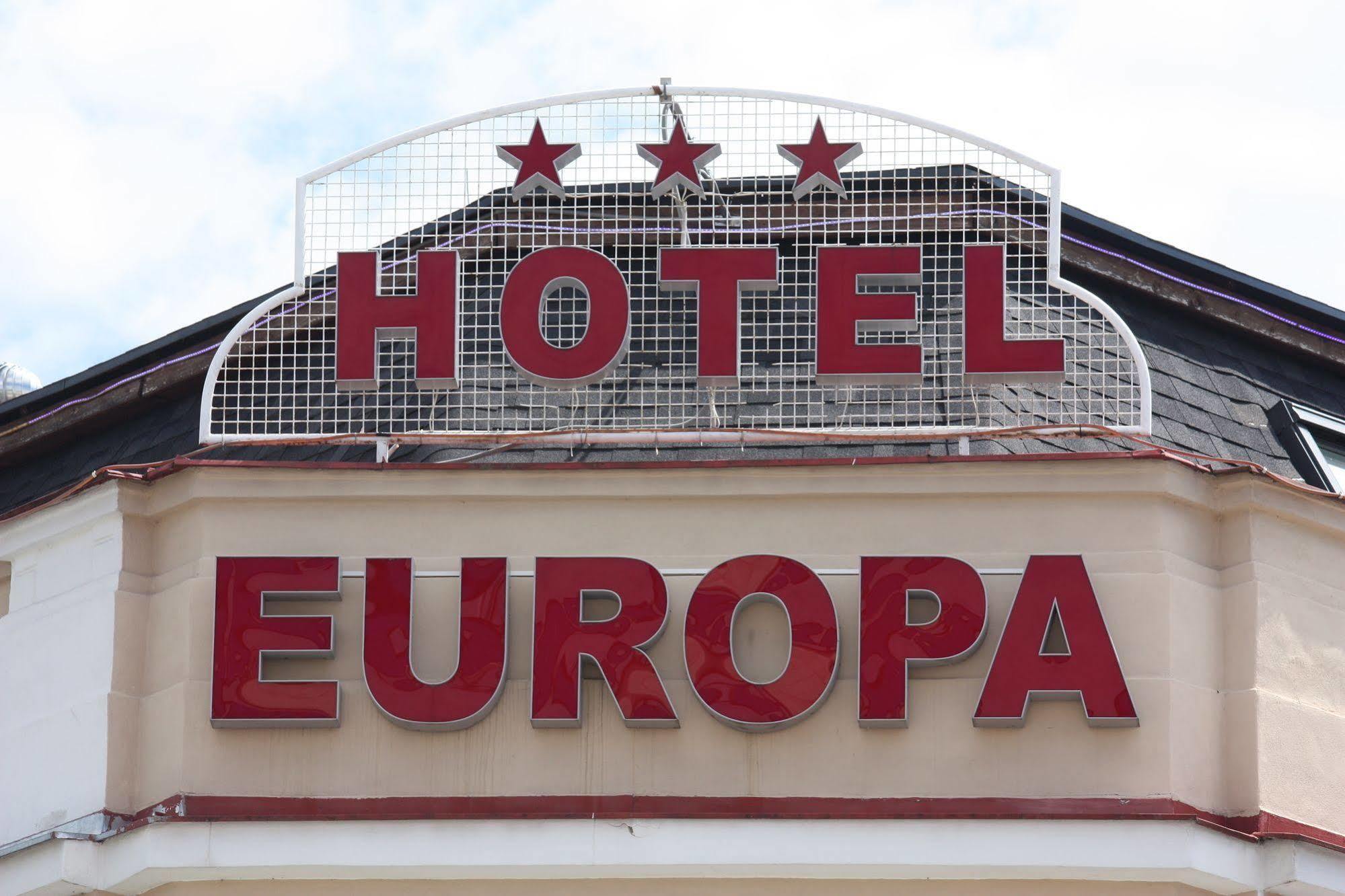 Hotel Europa Liptovský Mikuláš エクステリア 写真