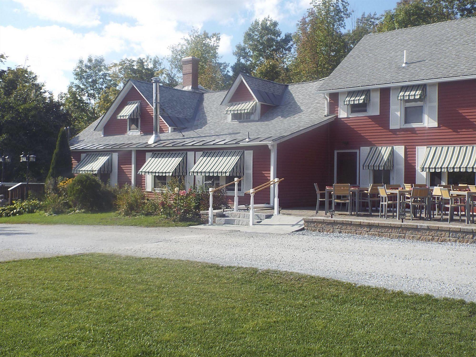 The Vermont Inn Mendon エクステリア 写真