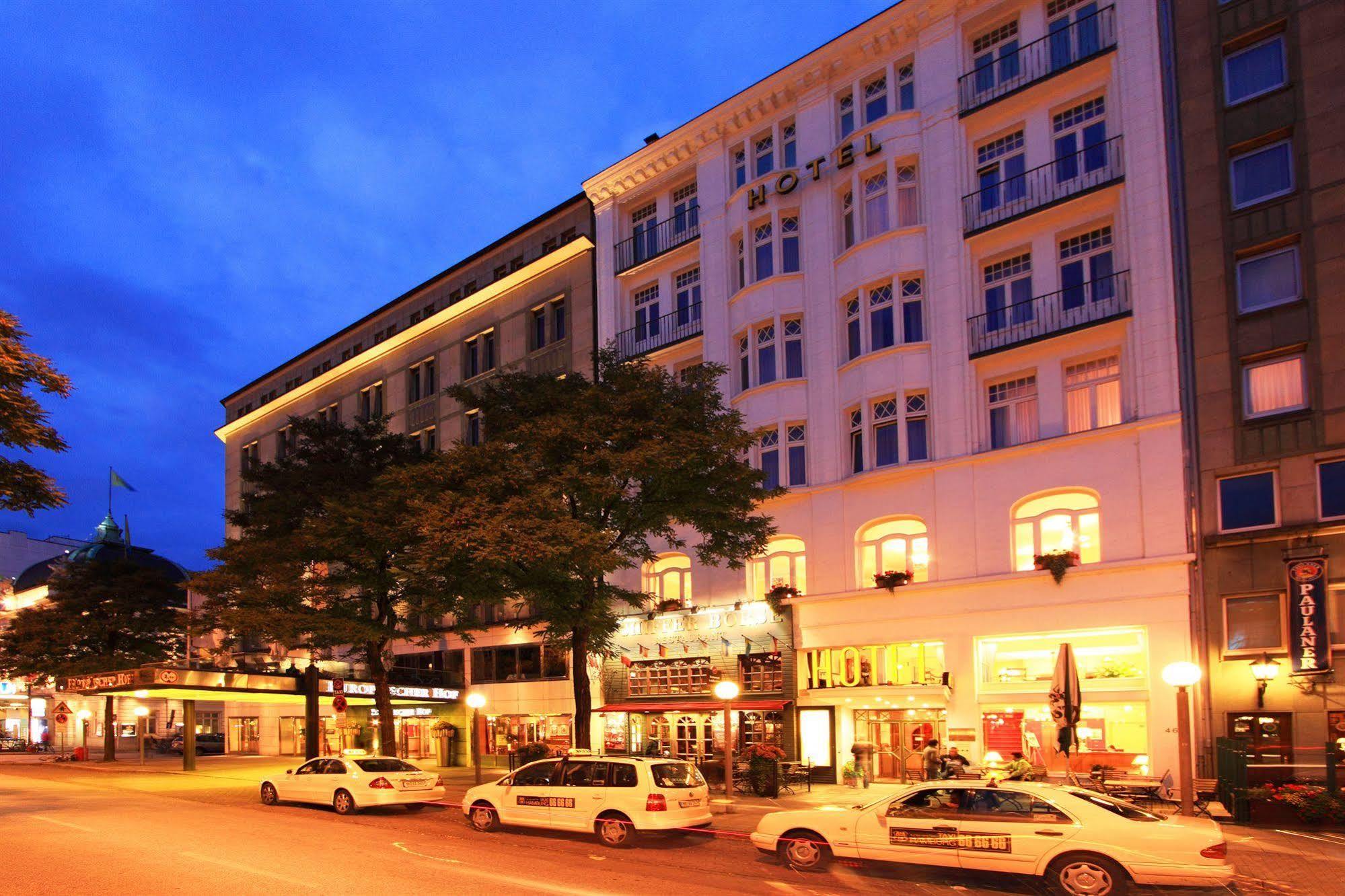 ノヴム ホテル クロンプリンツ ハンブルク ハウプトバーン エクステリア 写真