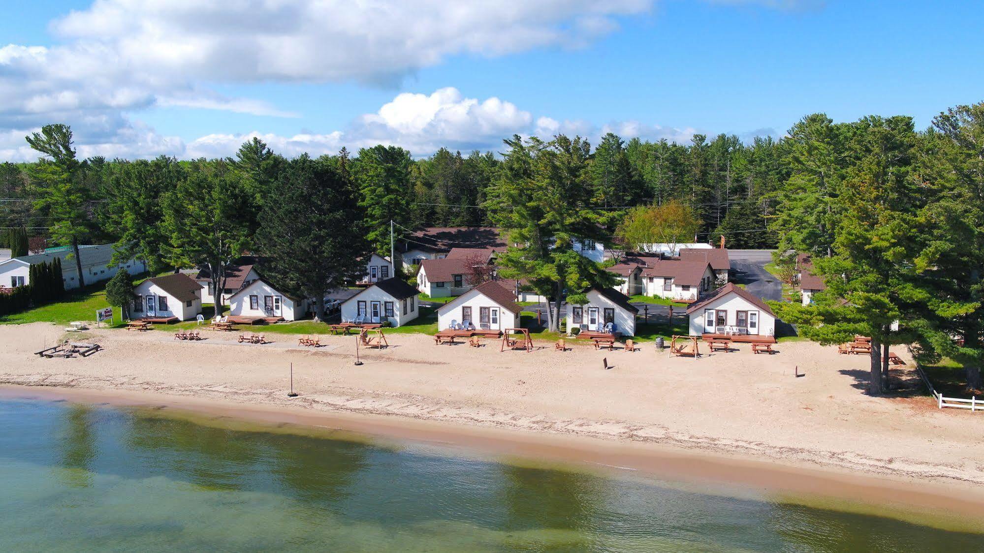 Beach House Lakeside Cottages マッキノー・シティ エクステリア 写真