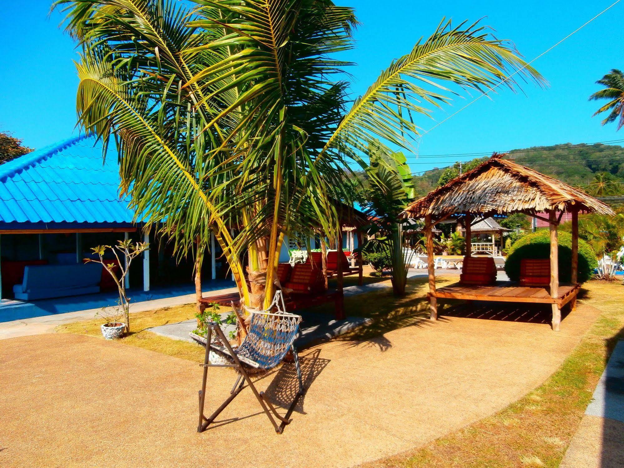 ホテル Fiji Palms プーケット エクステリア 写真