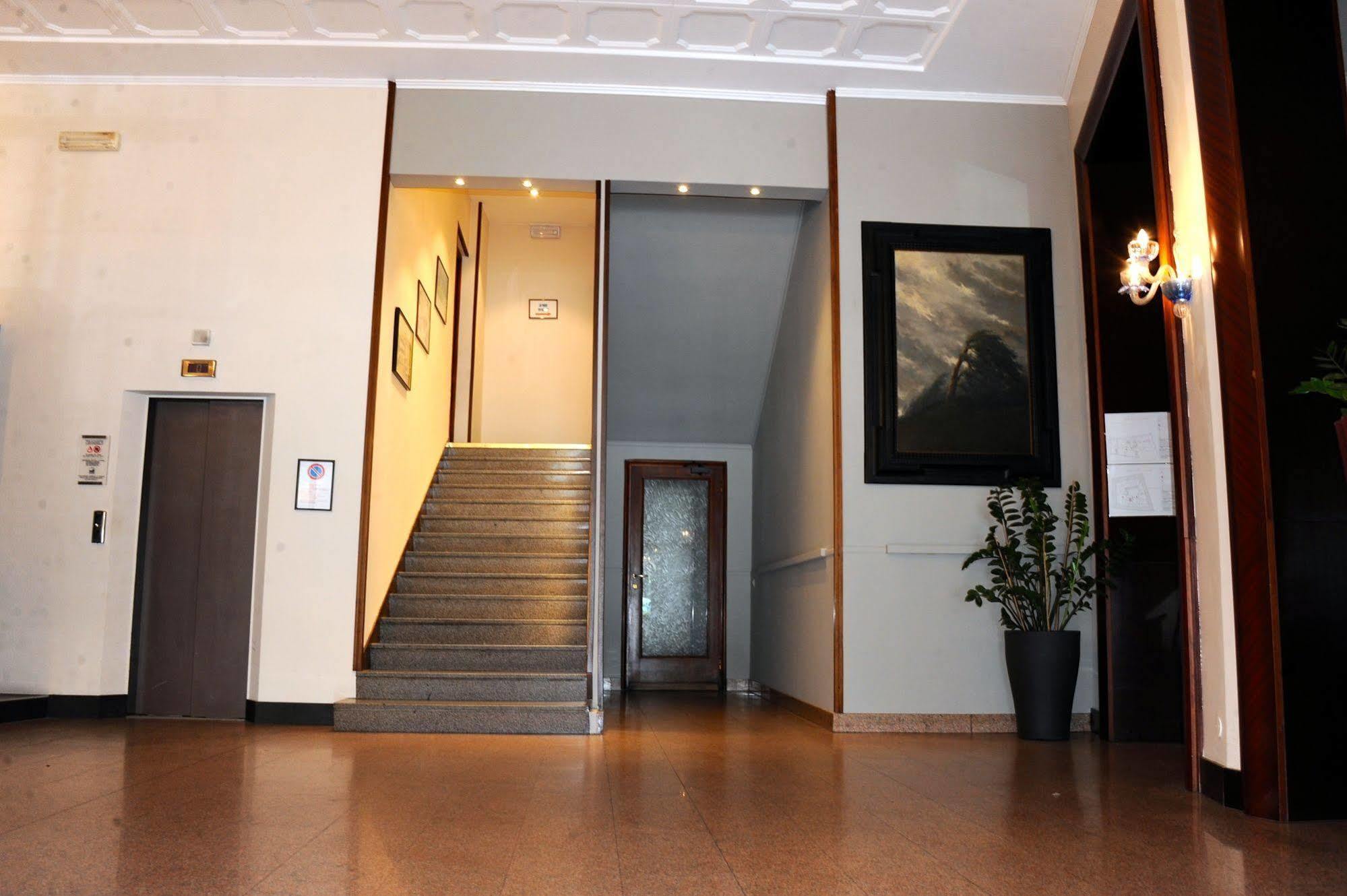 ホテル ジャルディーノ アローナ エクステリア 写真