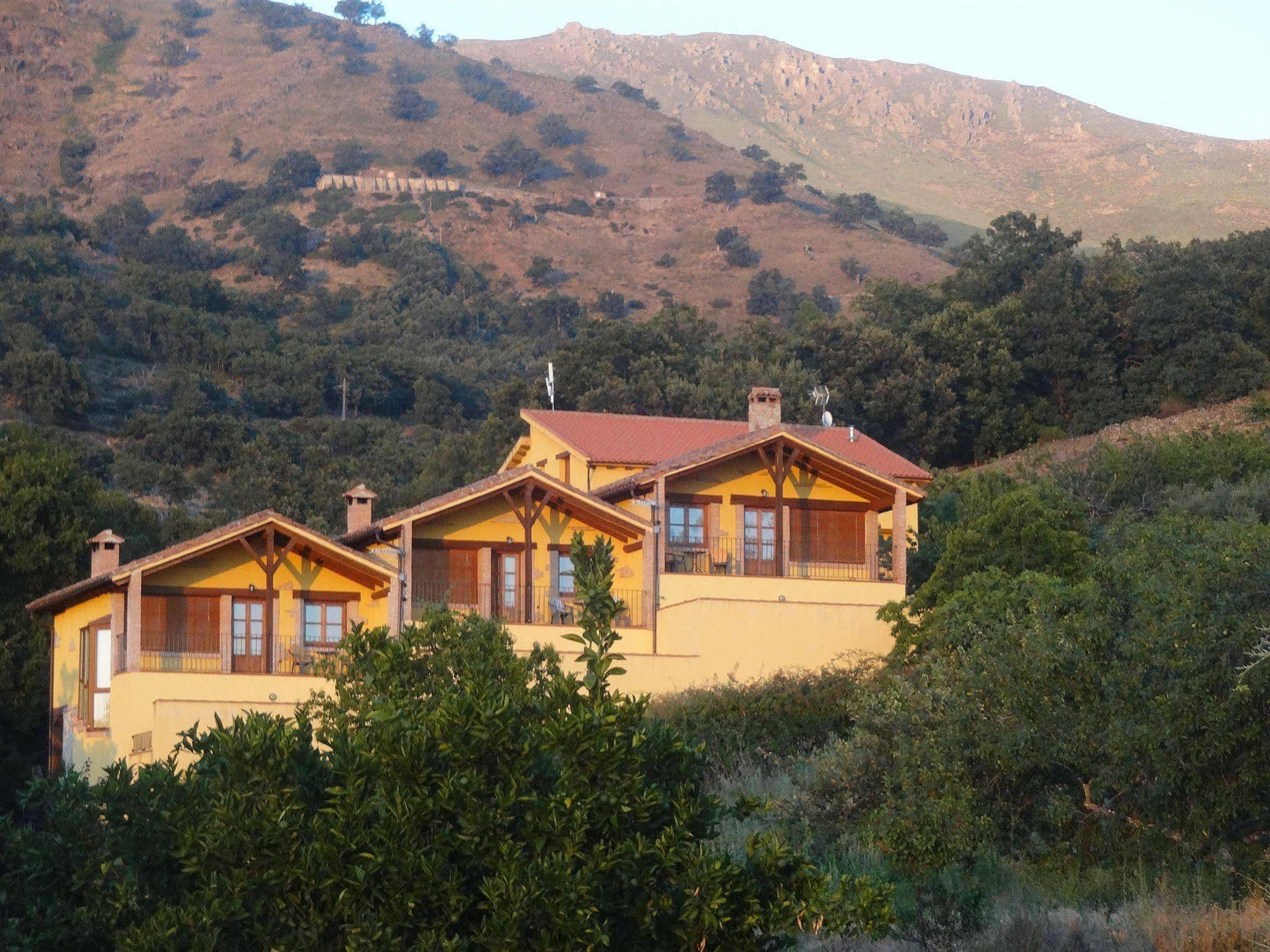 Casas Rurales Acebuche, Primavera En El Valle Del Ambroz Casas del Monte エクステリア 写真