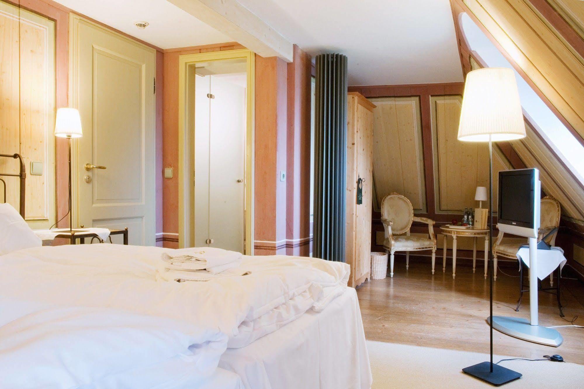 Hotel Villa Sorgenfrei & Restaurant Atelier Sanssouci ラーデボイル エクステリア 写真