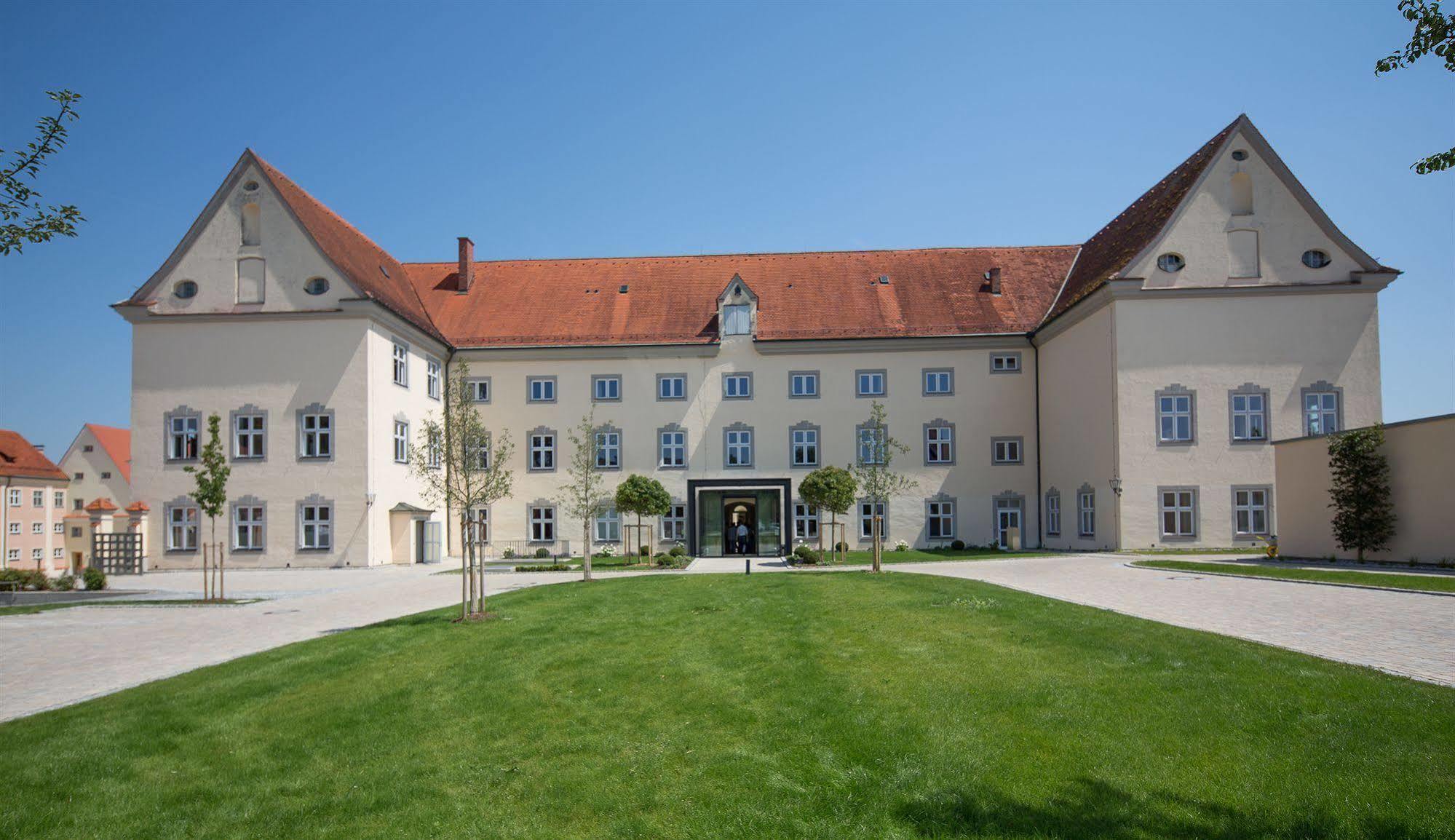 Hotel Kloster Holzen Allmannshofen エクステリア 写真