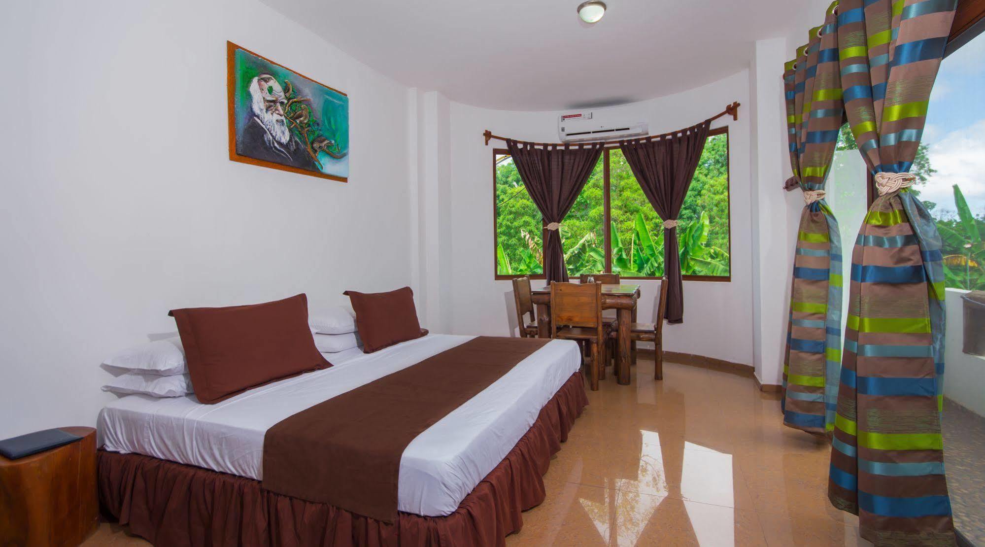 Casa Natura Galapagos Lodge Bellavista  エクステリア 写真