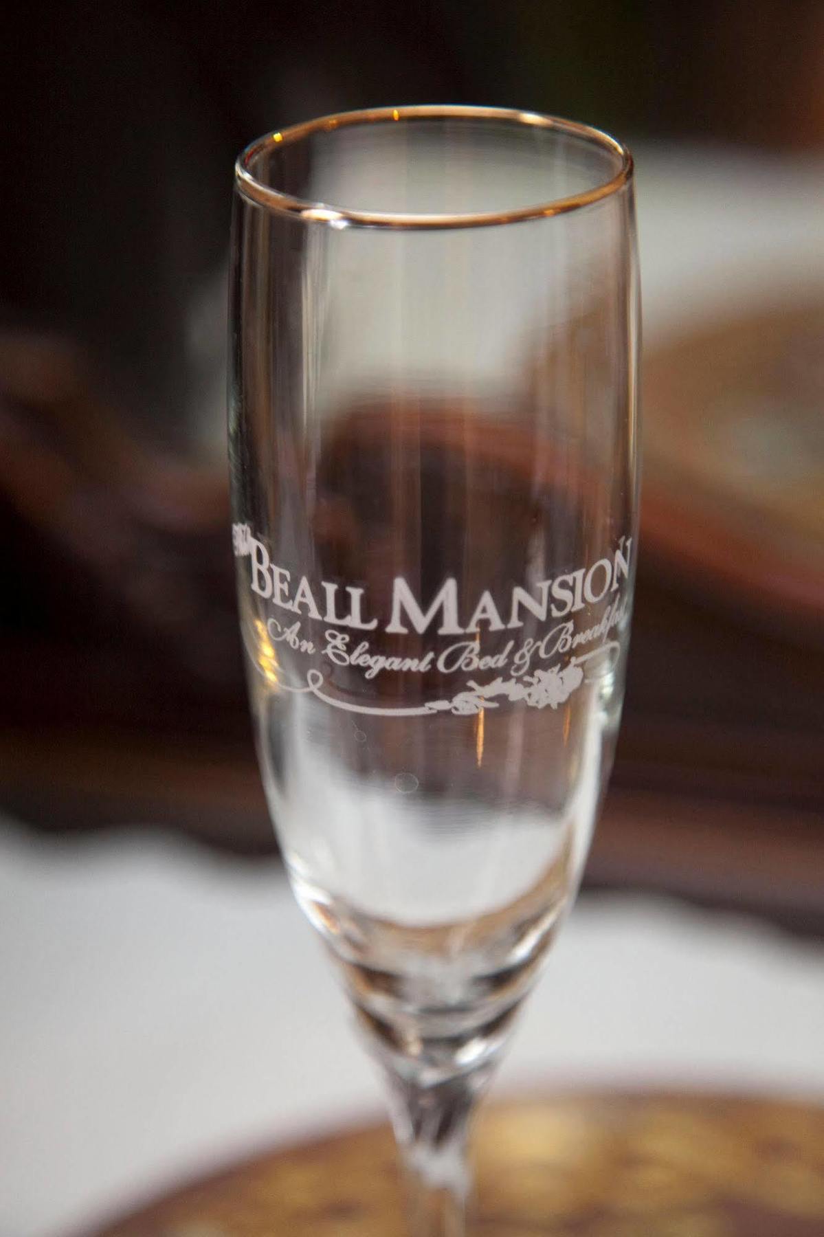 Beall Mansion An Elegant Bed & Breakfast Inn オールトン エクステリア 写真