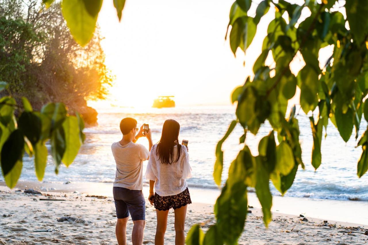 ホテル ソング ランブン ビーチ ハッツ レンボンガン島 エクステリア 写真