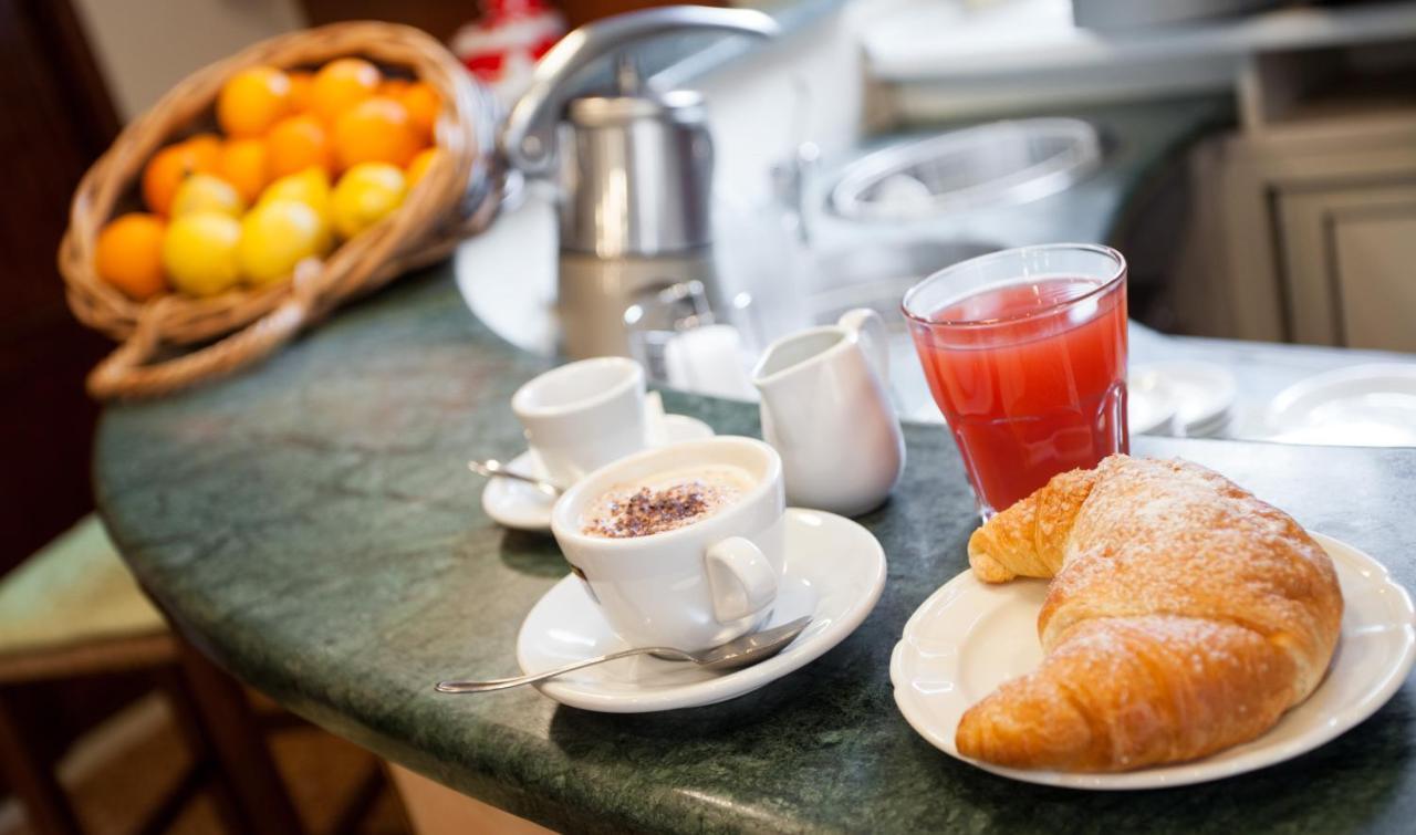 Hotel Fattoria Stocchi Quattromiglio エクステリア 写真