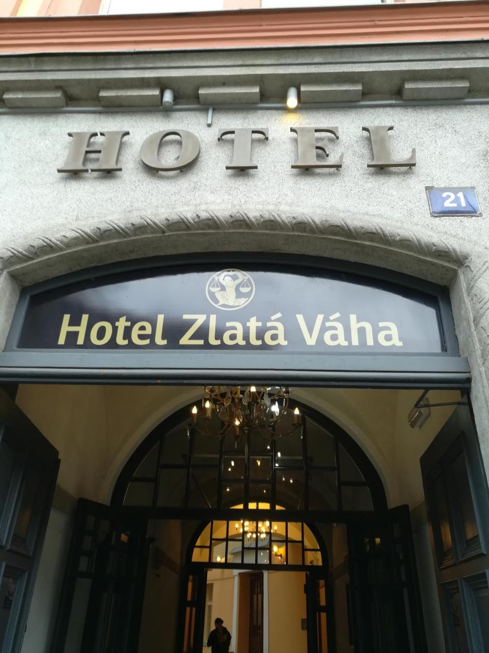 ホテル ズラタ ヴァハ プラハ エクステリア 写真