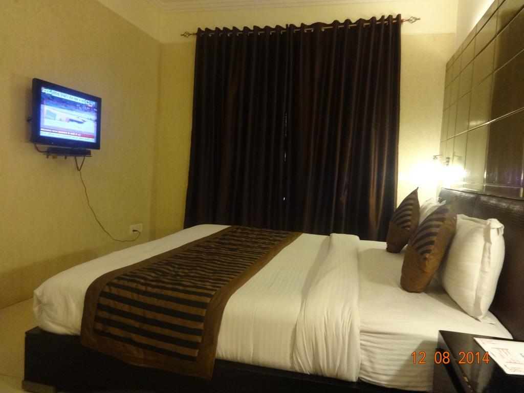 Hotel O Delhi ニューデリー 部屋 写真