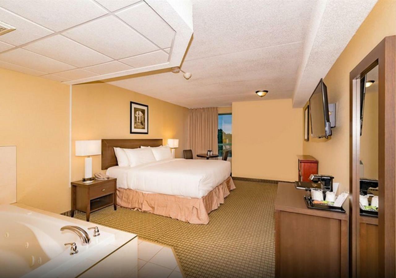 Days Inn By Wyndham Niagara Falls Lundys Lane エクステリア 写真